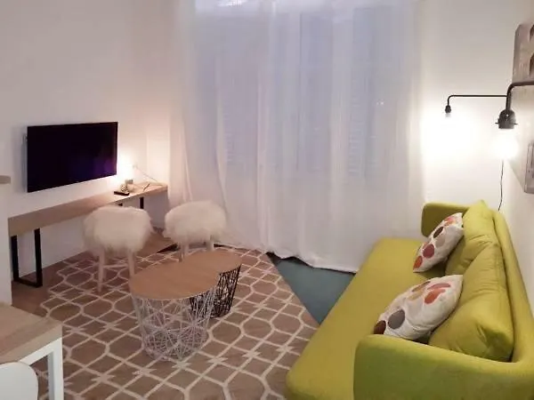 Dom Vaissette شقة *