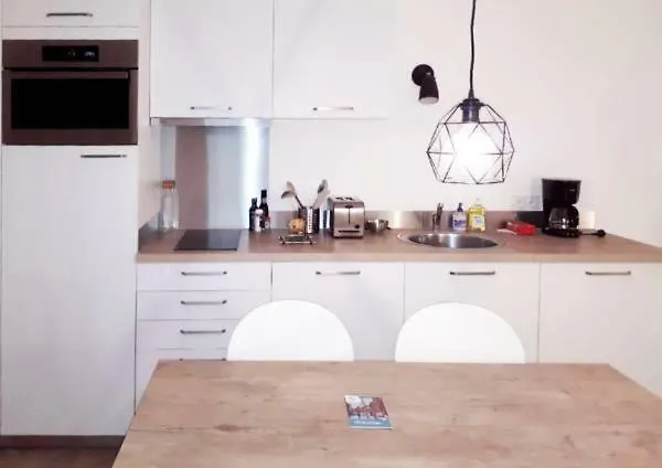 Dom Vaissette Apartment