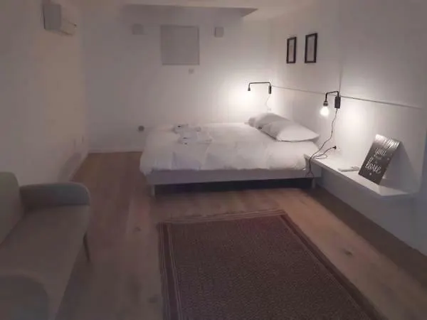 Dom Vaissette Apartment